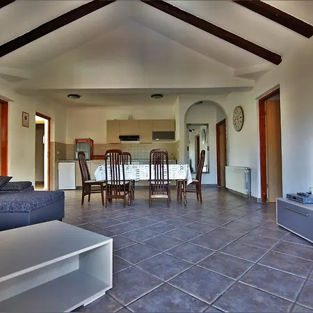 Bracanov 1265 Apartment Vodice